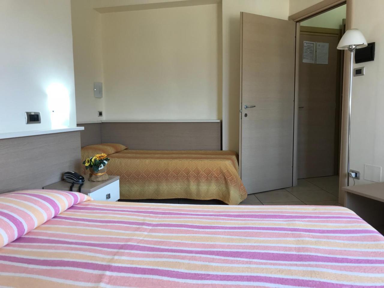 Hotel San Luca Rossano Zewnętrze zdjęcie